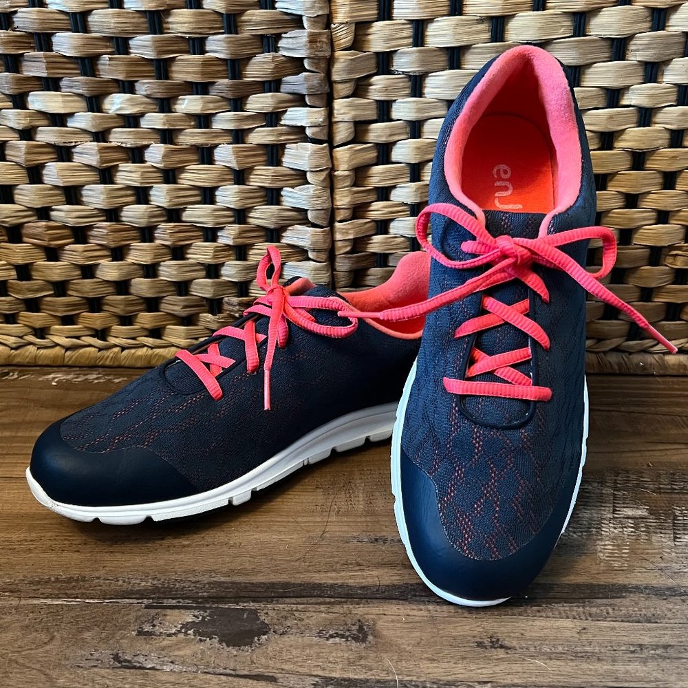 Like New! FootJoy enJoy Ladies Spikeless Golf Shoes